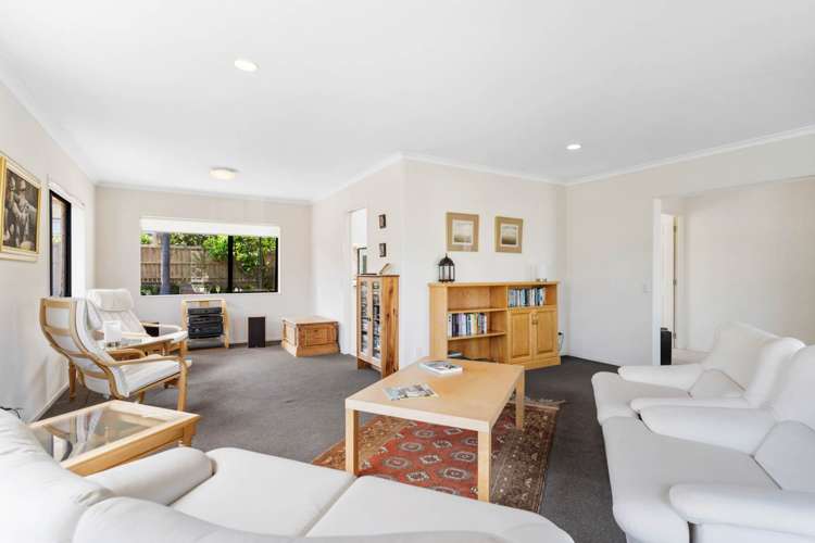 17 Heyington Way East Tamaki Heights_2