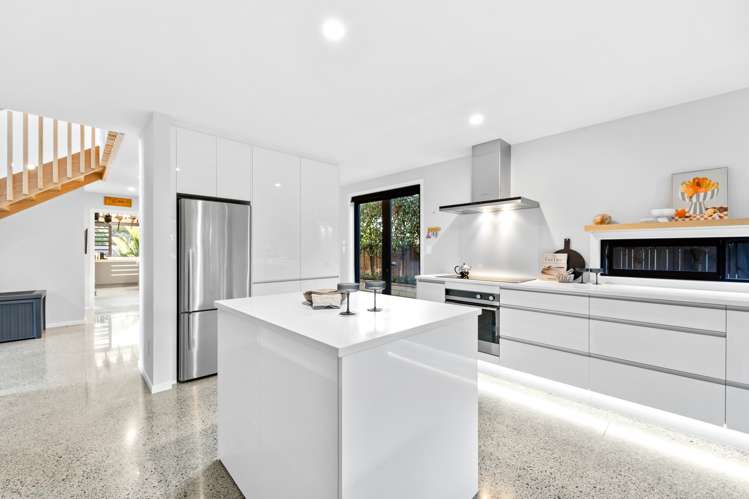 221 Omaha Drive Omaha_8