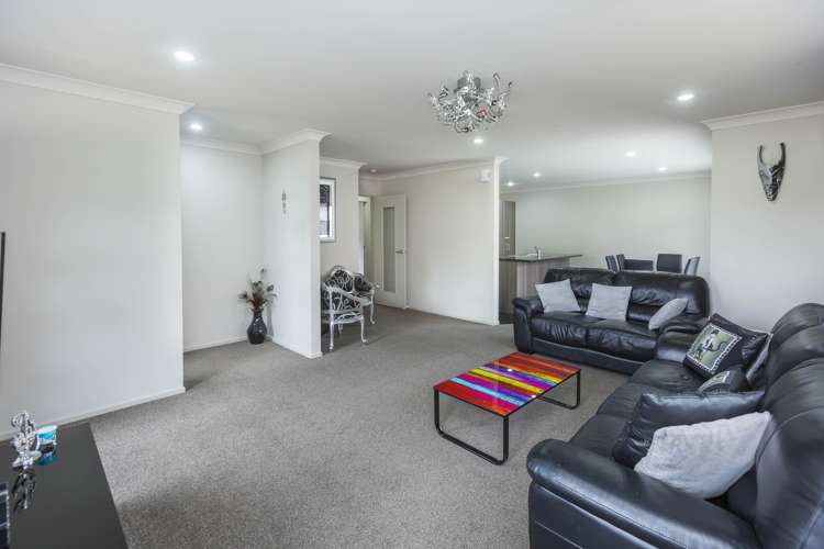 13 Poppy Watts Grove Stokes Valley_11