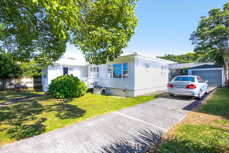 1 Te Kanawa Crescent Henderson_1