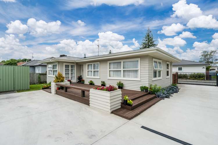 21 Russell Road Fairy Springs_12