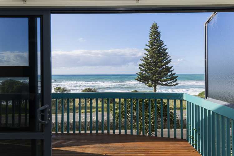 8 Sirrah Street Okitu_3