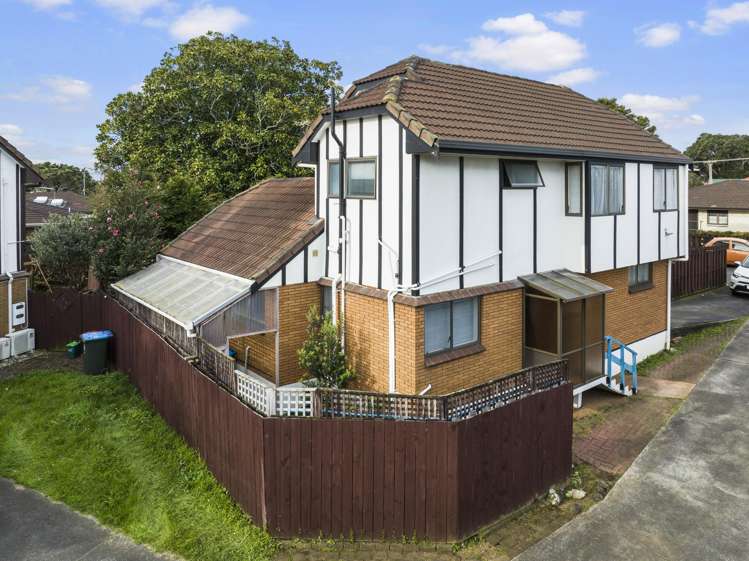 2/7 Roslyn Road Mount Wellington_8