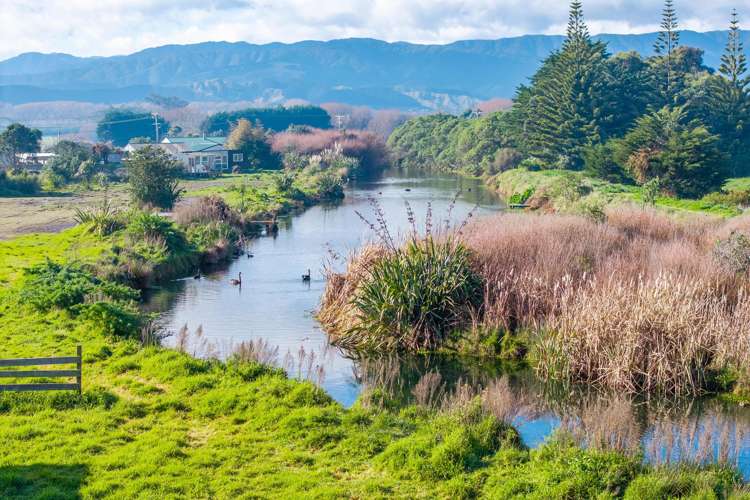 34 Kapiti Lane Otaki Beach_1