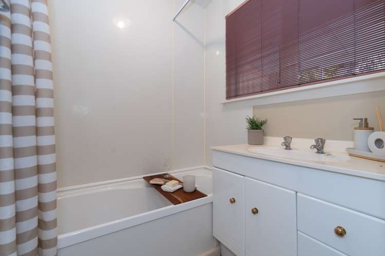 1/32 Taupata Street Redcliffs_17