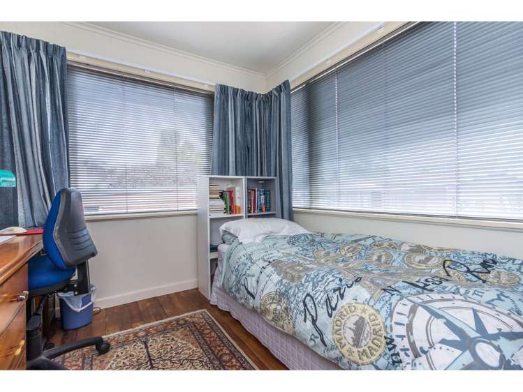 6 Wattle Street New Lynn_12