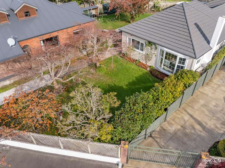 7 Anderson Grove Epuni_34