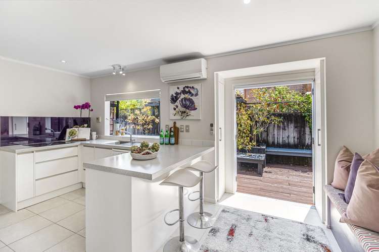 9 Pallister Drive Hillsborough_11