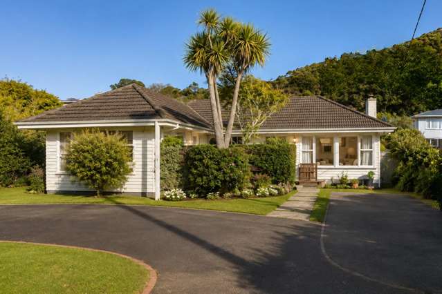 Spacious 3-Bedroom Karori Home Great Location