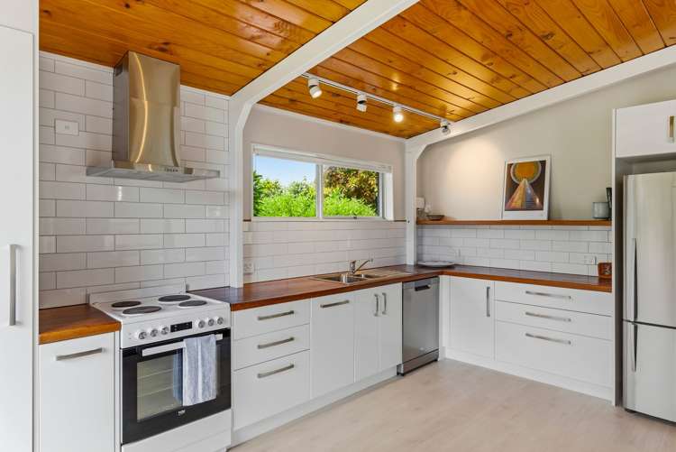 32 Te Moana Road Waikanae Beach_1