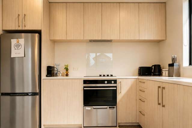 4/241 Lincoln Road Addington_4