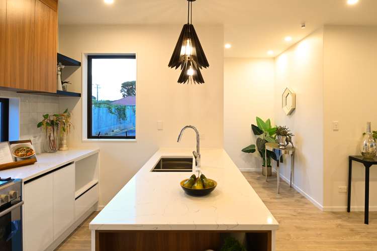 4b Ropata Avenue Point England_22