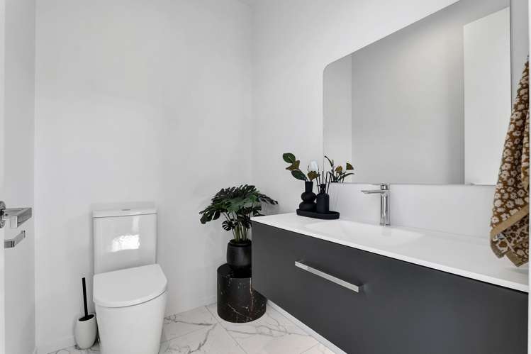 29 Washer Road Omata_26