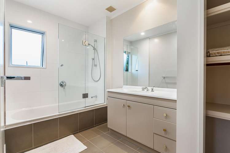 21 Donald Street Stanmore Bay_12