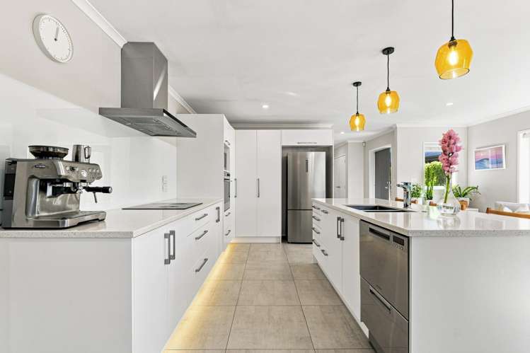 123 Coast Boulevard Papamoa Beach_1