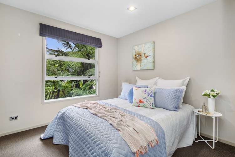 10 Eastview Grove Normandale_17