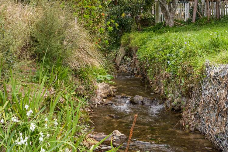 62 Main Road Blackball_16