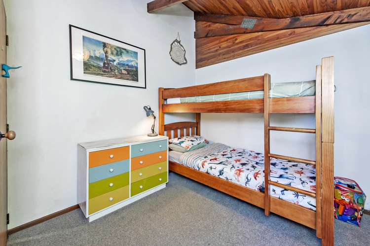 16 Ensors Place Waikuku Beach_20