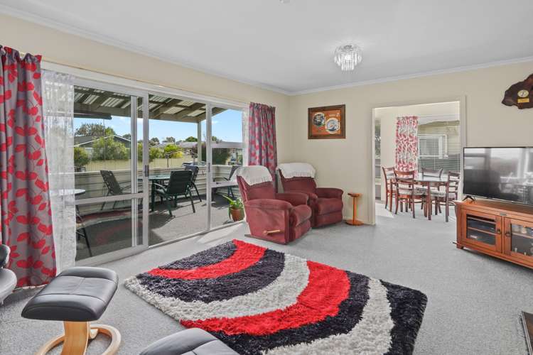 33 Kipling Crescent Stoke_9