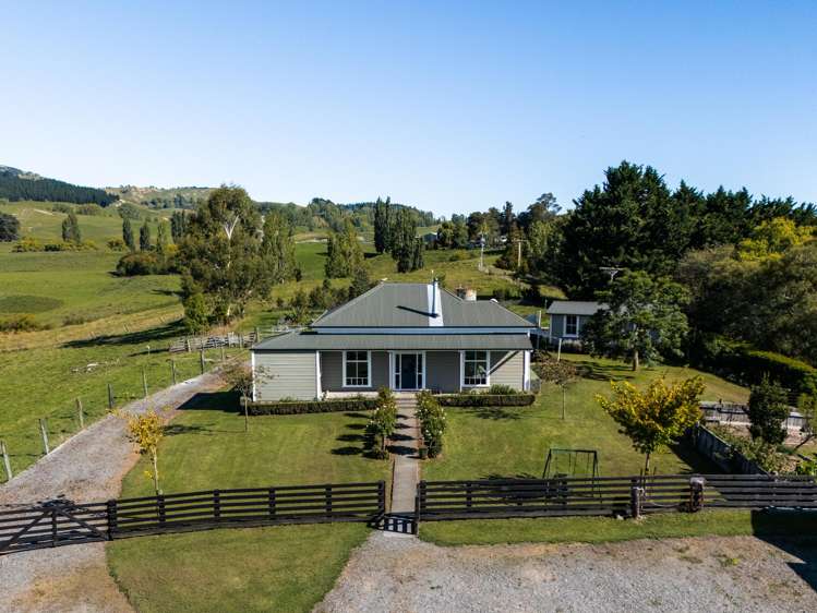 2033 Kahuranaki Road Kahuranaki_25