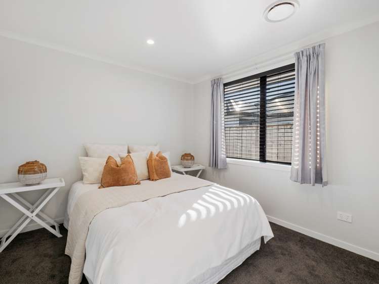 82 Puhirake Crescent Pyes Pa_16