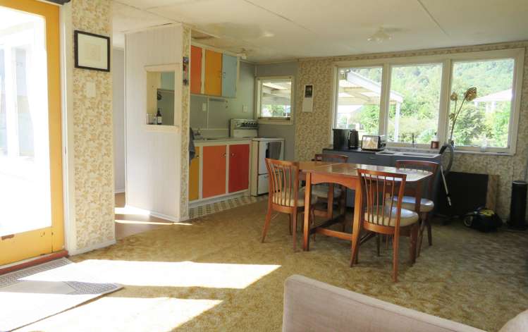 8 Walsh Street Reefton_3