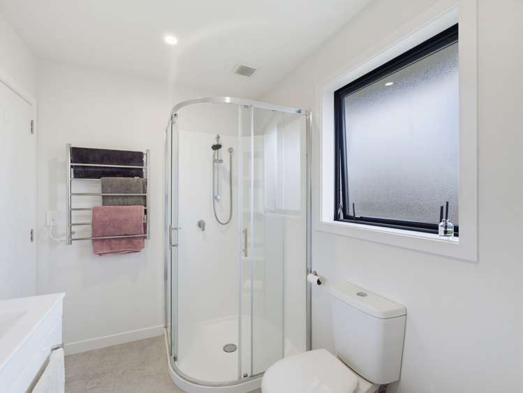 93 Sunline Avenue Lincoln_14