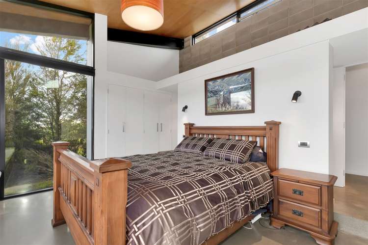 219 Wyndale Road Springfield_17