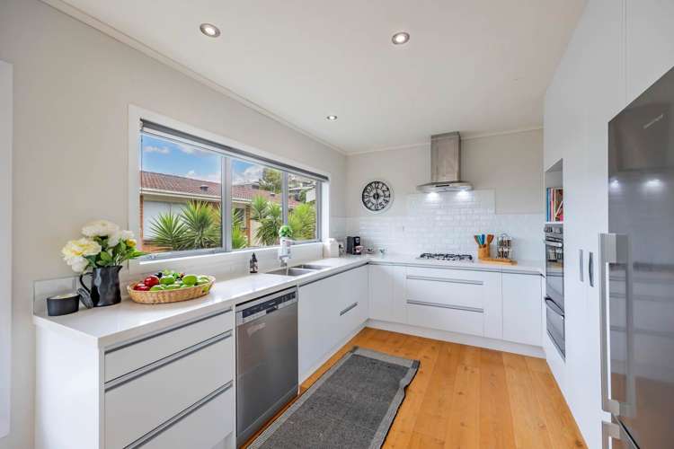 24 Shanaway Rise Hillcrest_8