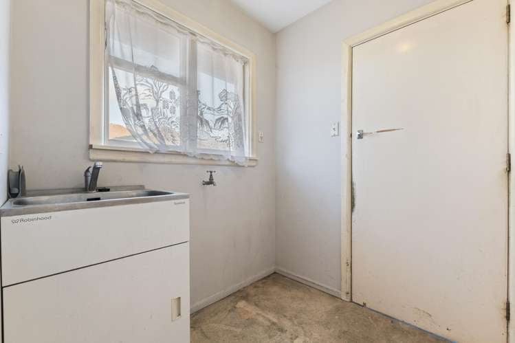 66 Eureka Street Aranui_18