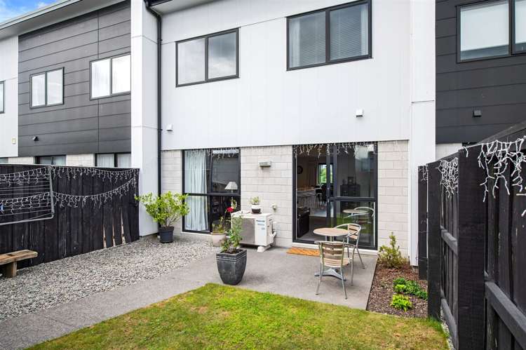 30 Tippet Crescent Wigram_13