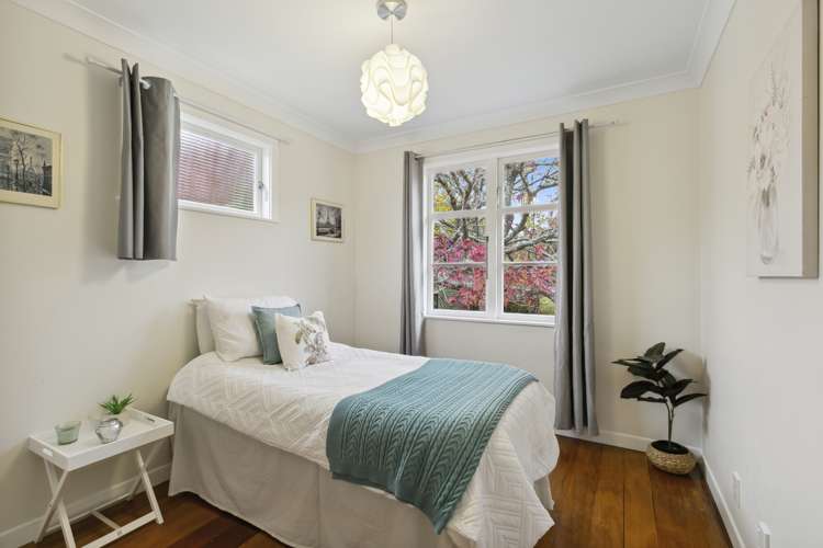 29 Collins Avenue Tawa_12