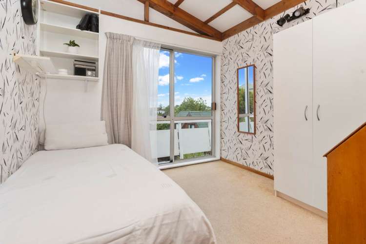 5 Mcilroy Avenue Hillsborough_11