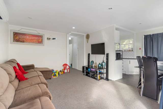 2/51 Eddowes Street Manurewa_2