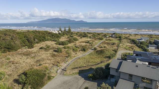 3 Beachview Grove Peka Peka_1