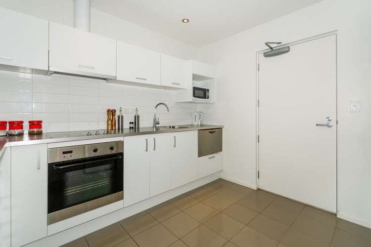 B1/71 Spencer Road Oteha_8