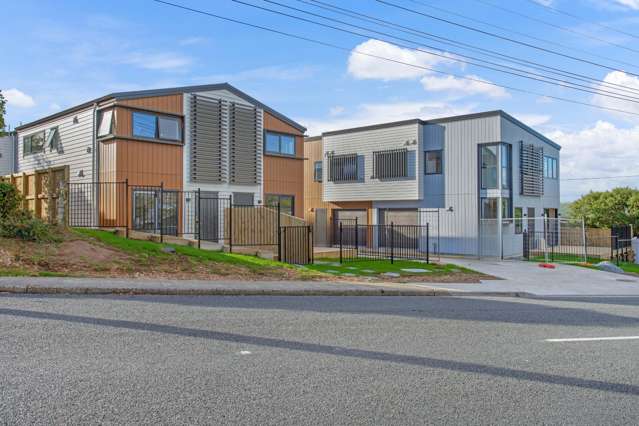 Family Living with a View - Stylish & Convenient