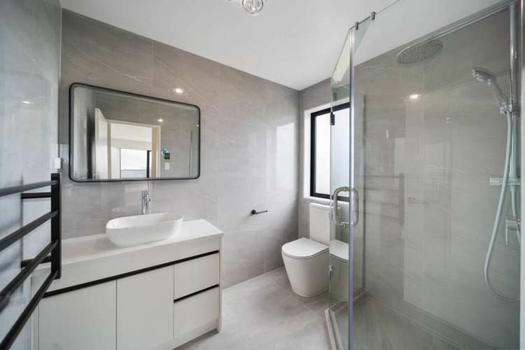 7 Whata Street Clarks Beach_30