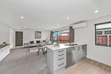 13 Chilton Drive_3