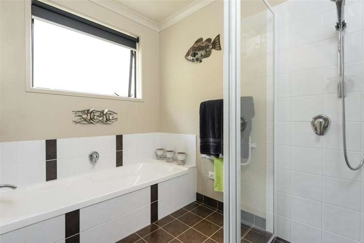 18 Waipuna Grove Welcome Bay_10