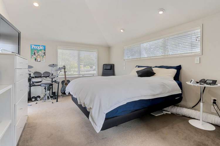 2/14 Taharoto Road Takapuna_8