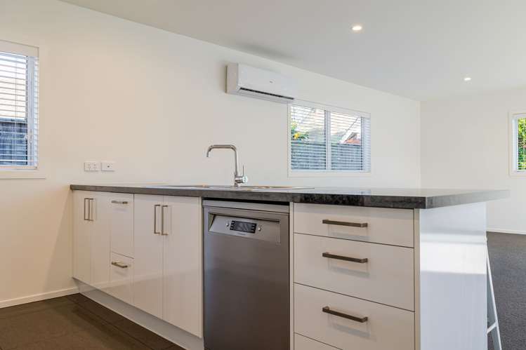 13 Sutherland Crescent Westbrook_6