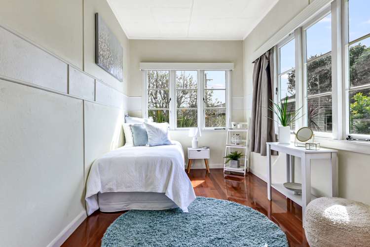 627 Grey Street Hamilton East_12