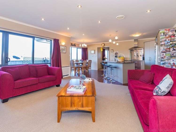 50 Percy Kinsman Crescent Riverstone Terraces_11