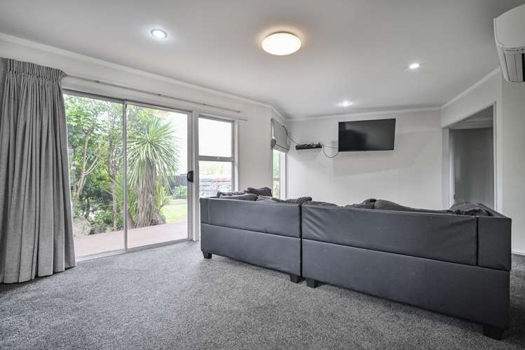 3 Murdoch Place Raureka_6