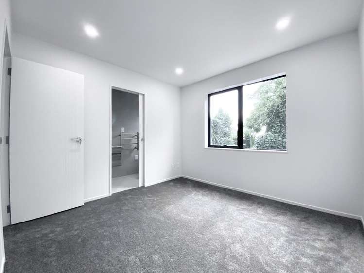113A Luke Street East 10057_9