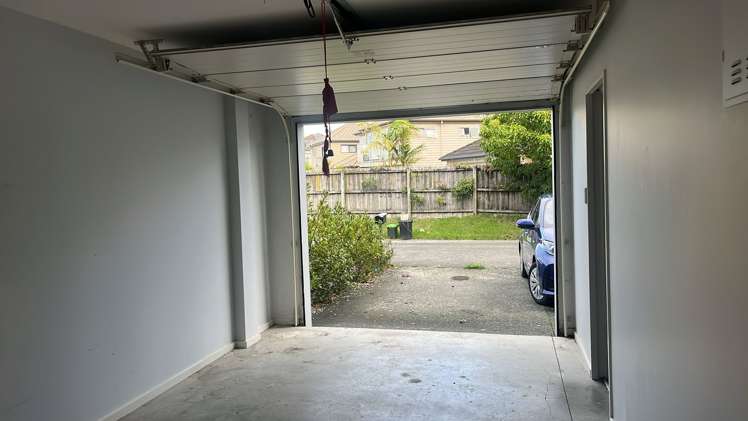 75 Bordeaux Parade Te Atatu South_17