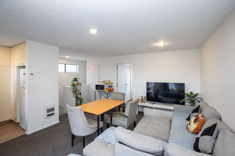 68 Thackeray Place Waltham_22