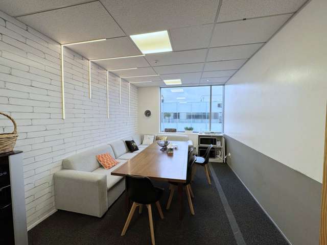 Unit G3/4 Orbit Drive Rosedale_3