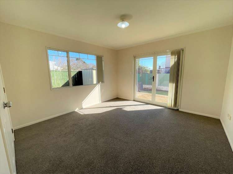 332a Devon Street West 10844_7